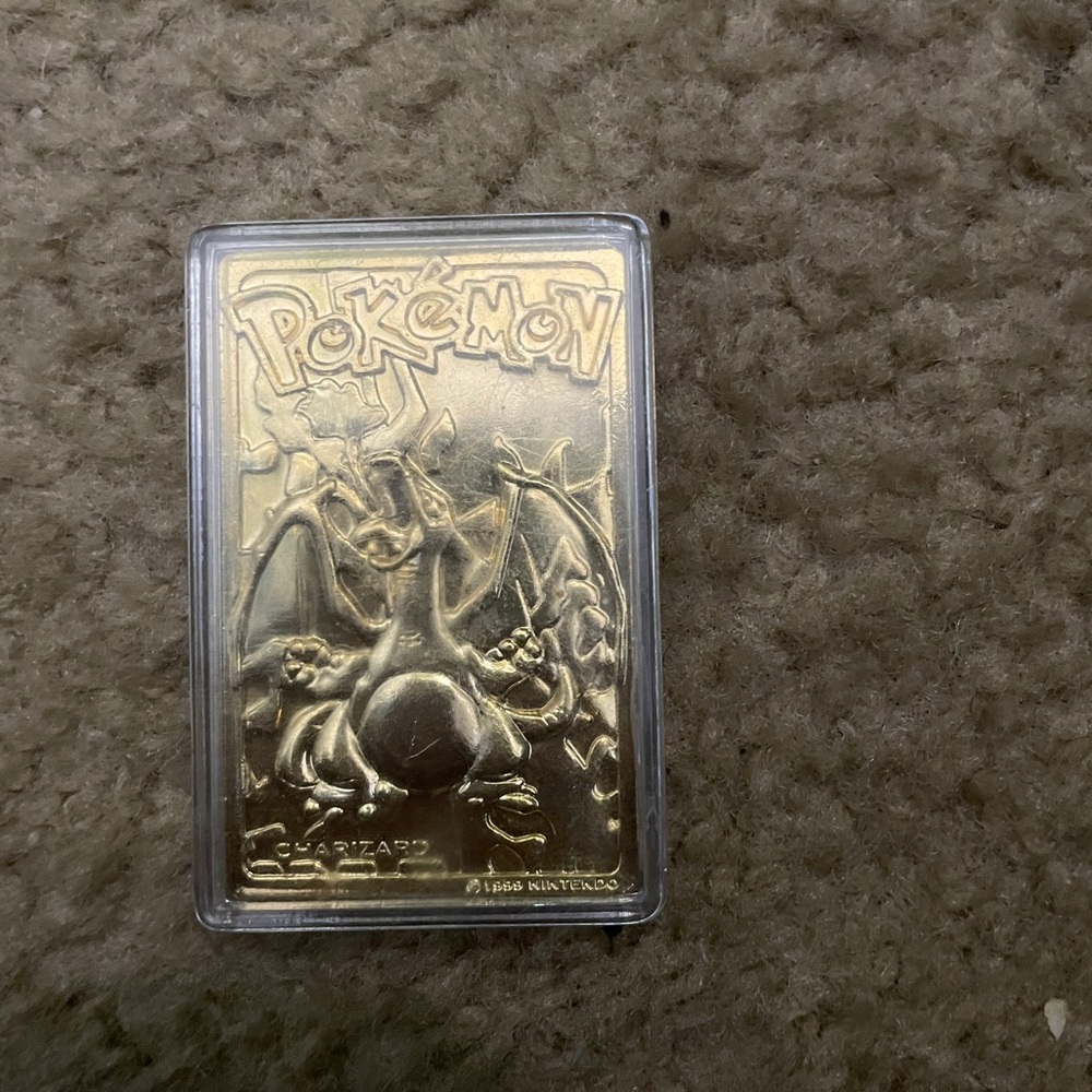 23K Gold Charizard Pokémon card